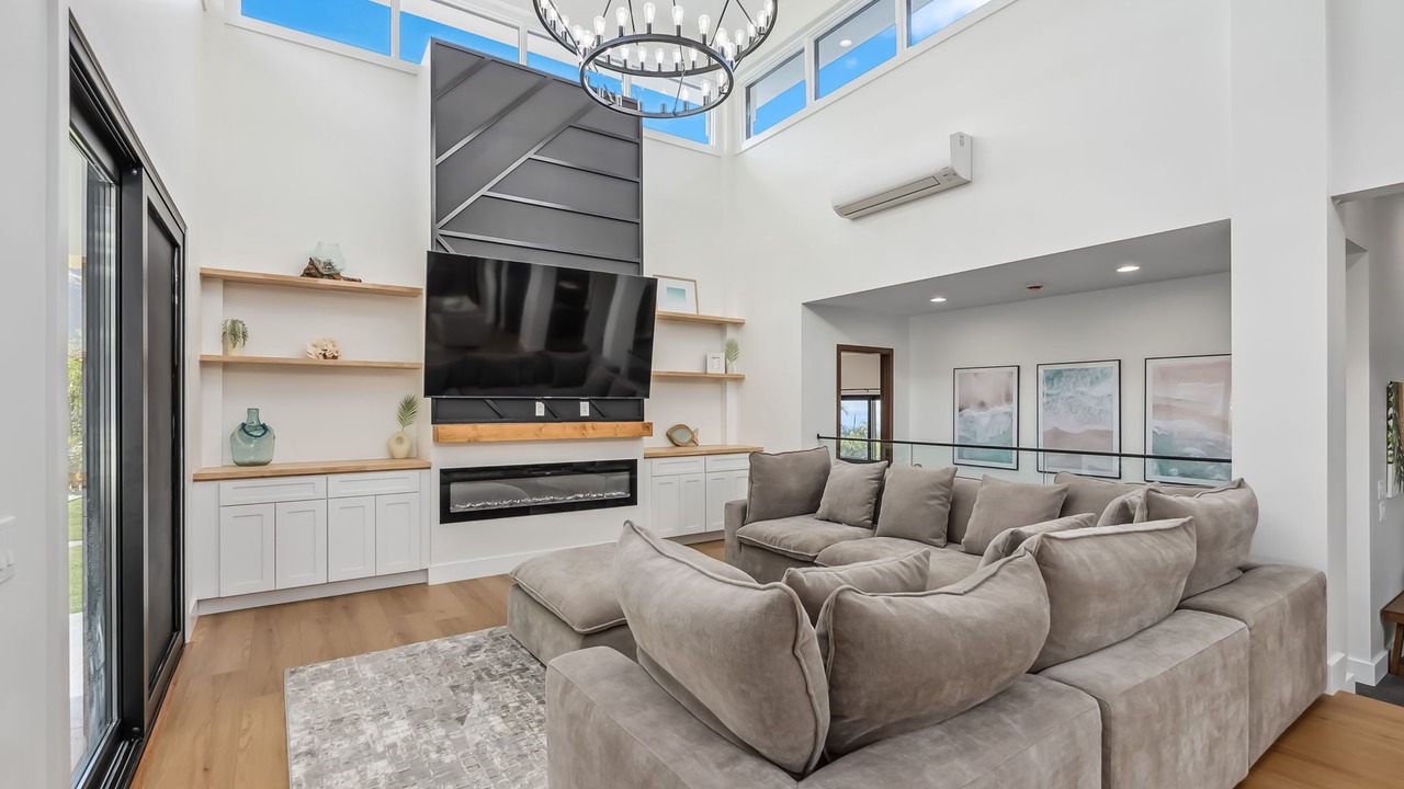 Photo of Livingroom in Makaha Valley