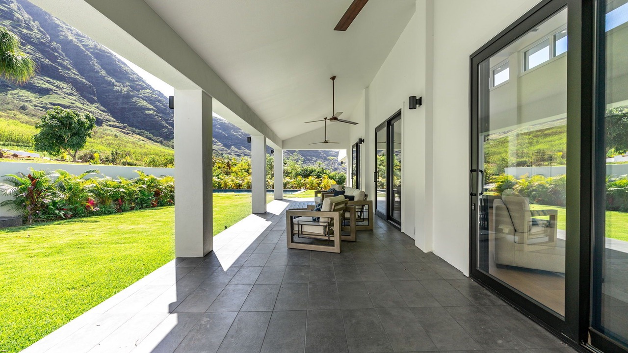 Photo of Patio Balcony in Makaha Valley