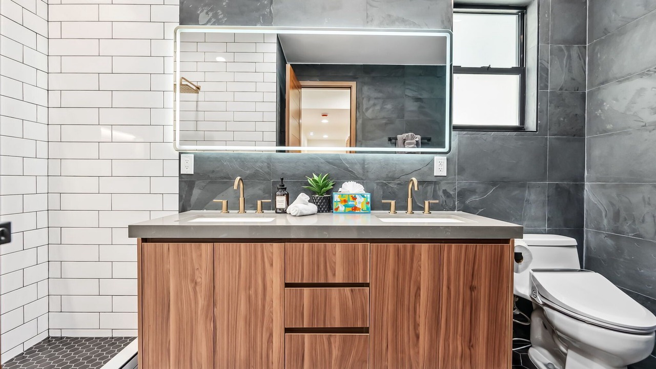 Photo of Bathroom in Makaha Valley
