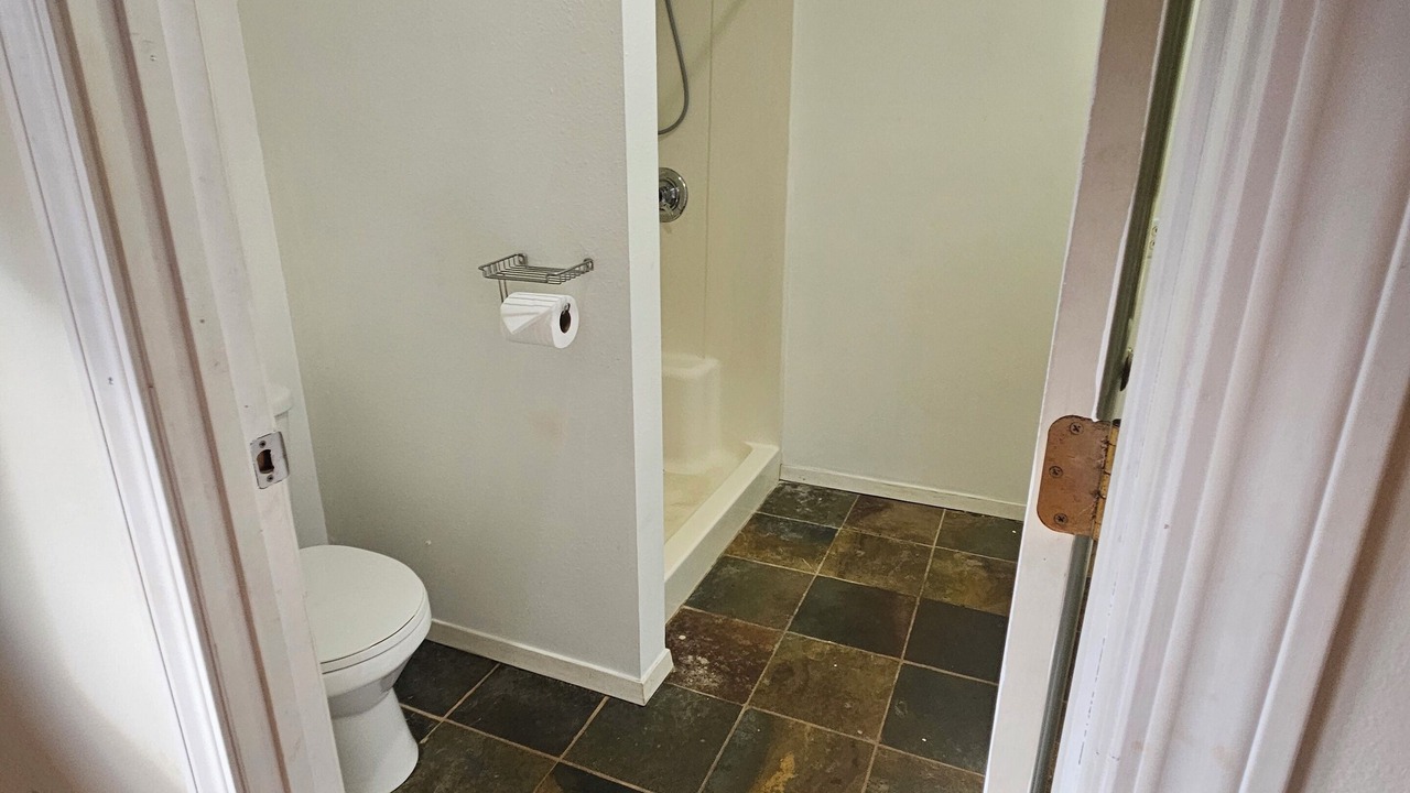 Photo of Bathroom in Haleiwa