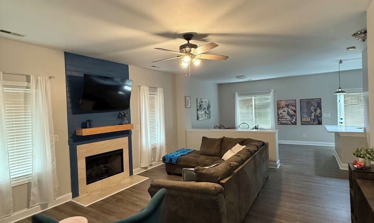 Photo of Livingroom in Steele Creek