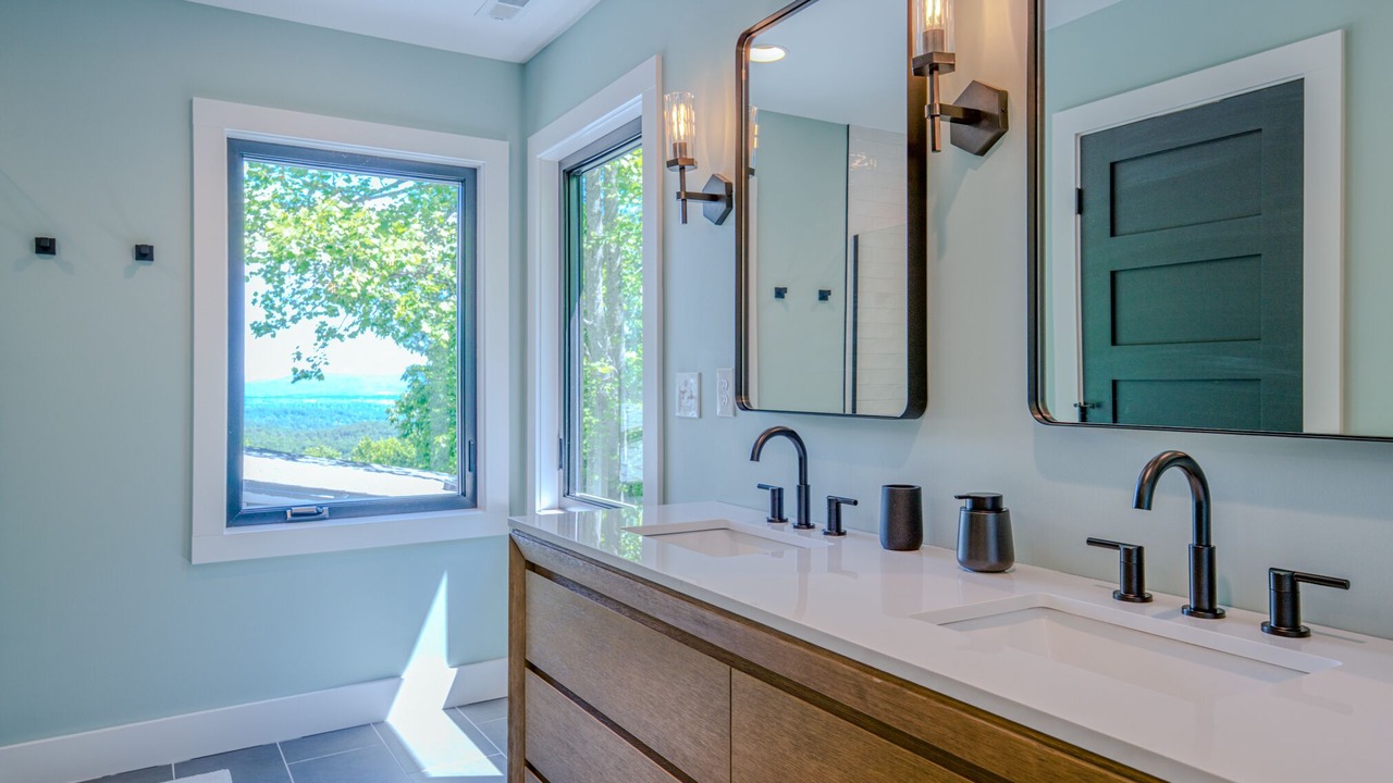 Photo of Bathroom in Hendersonville