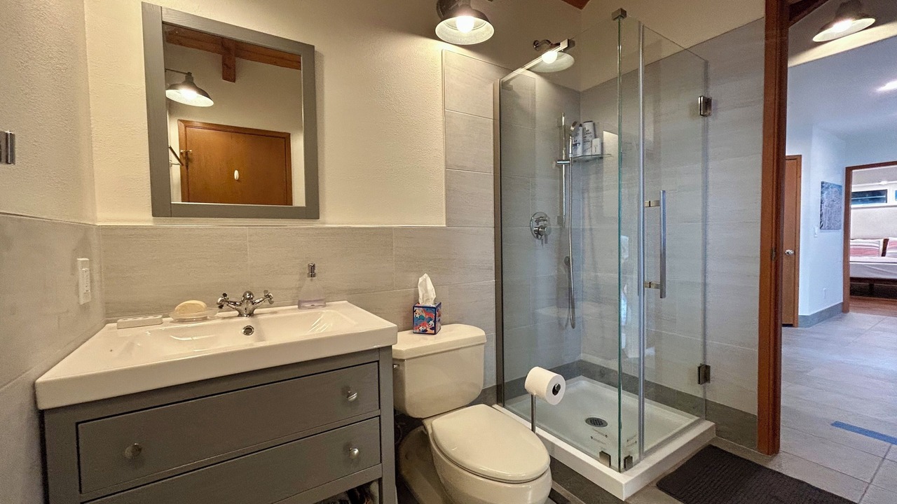 Photo of Bathroom in Kahaluu-Keauhou