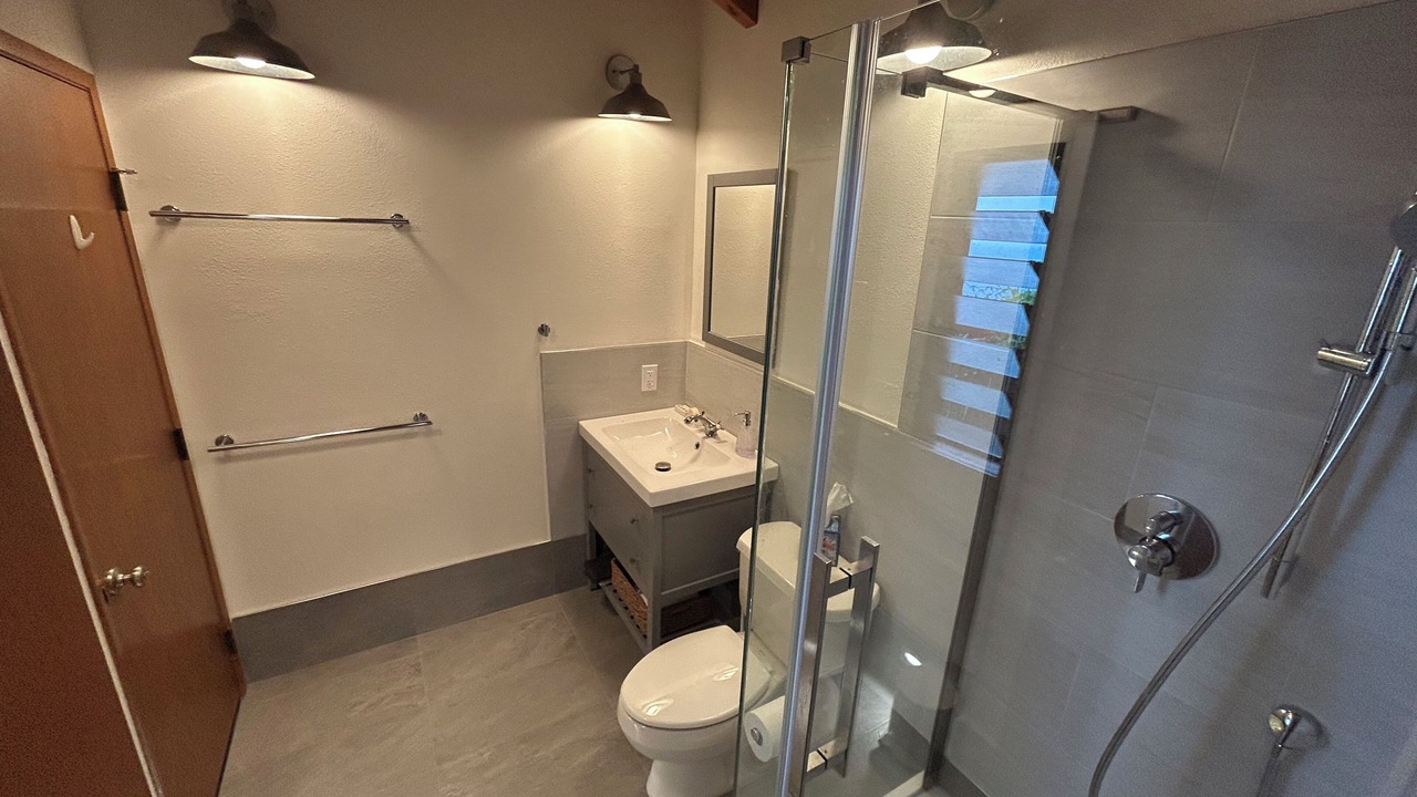 Photo of Bathroom in Kahaluu-Keauhou