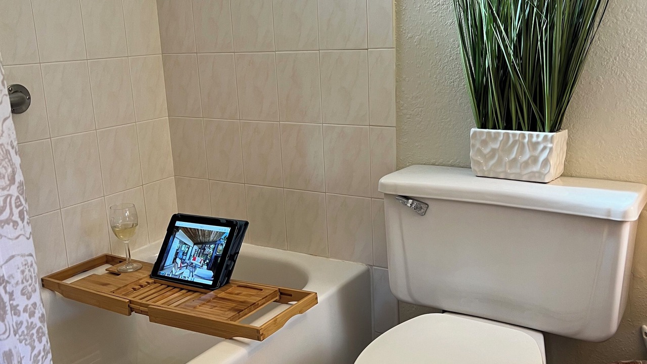 Photo of Bathroom in Kaiulani