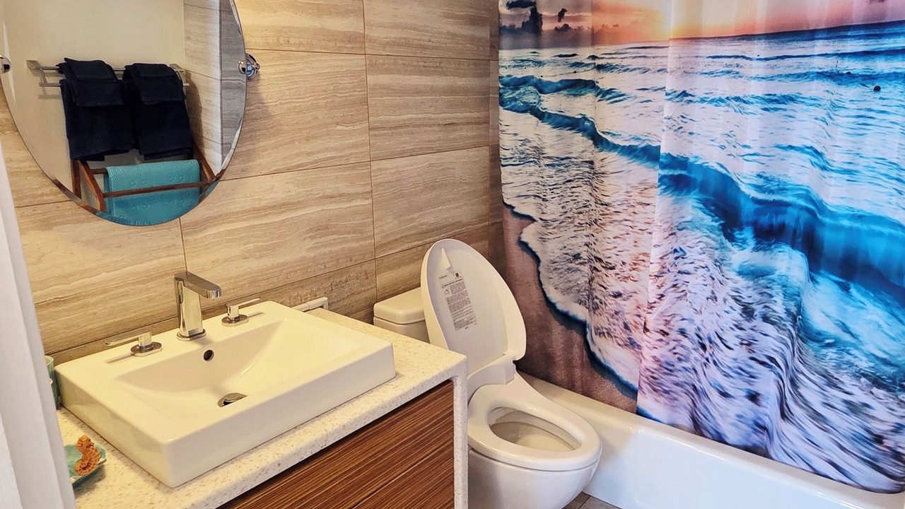 Photo of Bathroom in Ala Moana