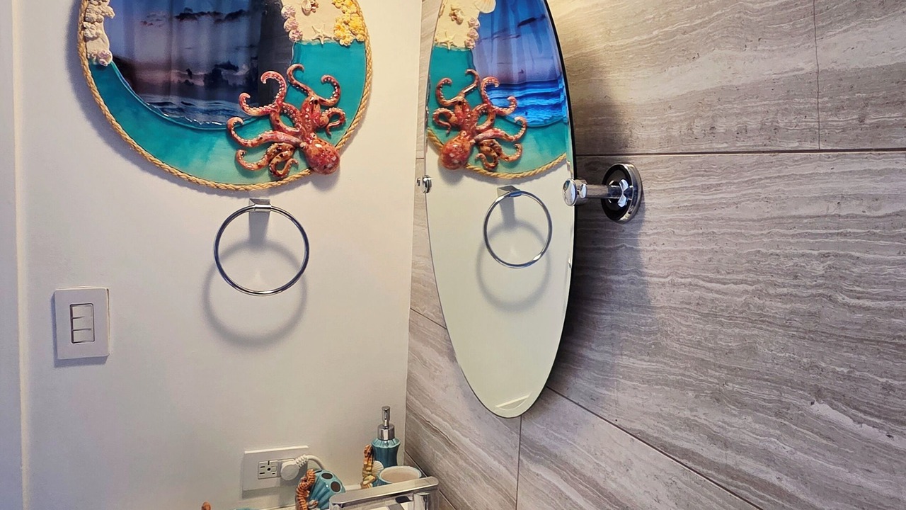 Photo of Bathroom in Ala Moana