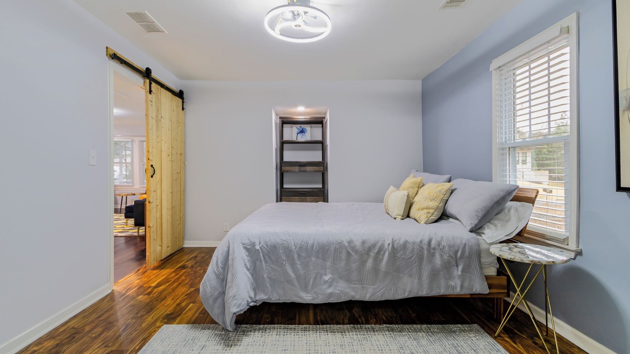 Photo of Bedroom in Roswell