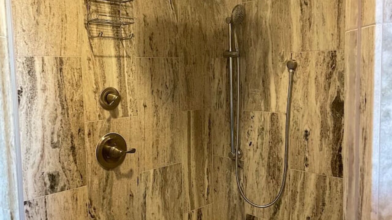 Photo of Bathroom in Paukaa