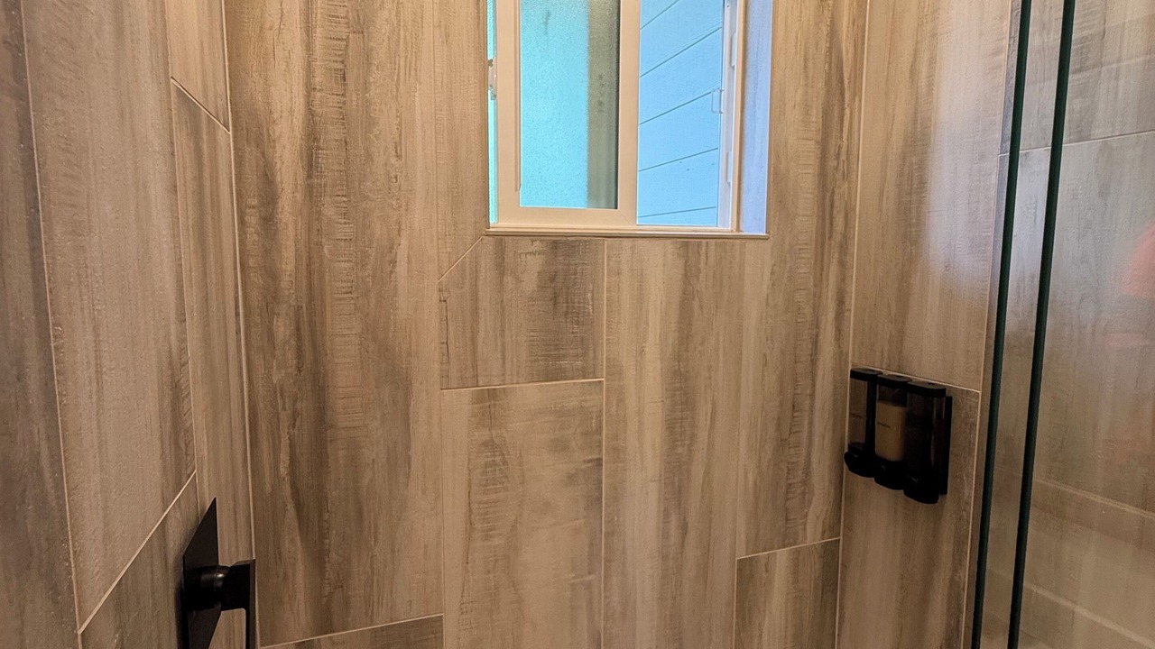 Photo of Bathroom in Papa