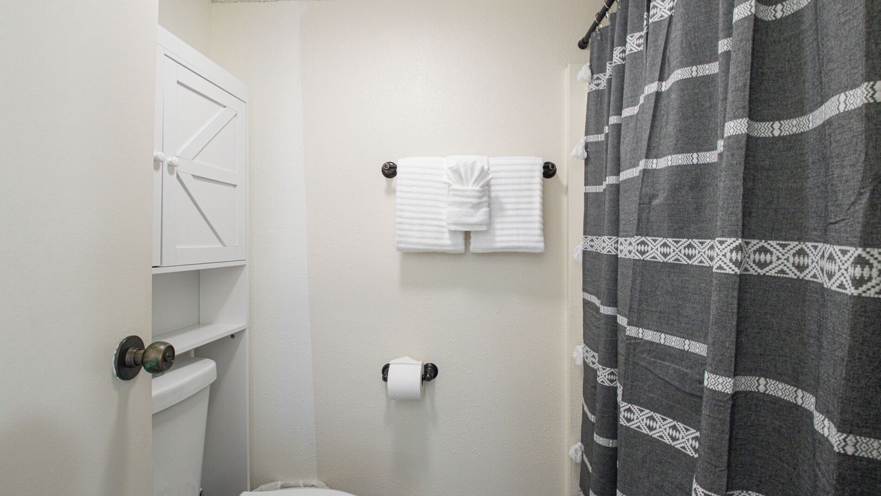Photo of Bathroom in Hilo