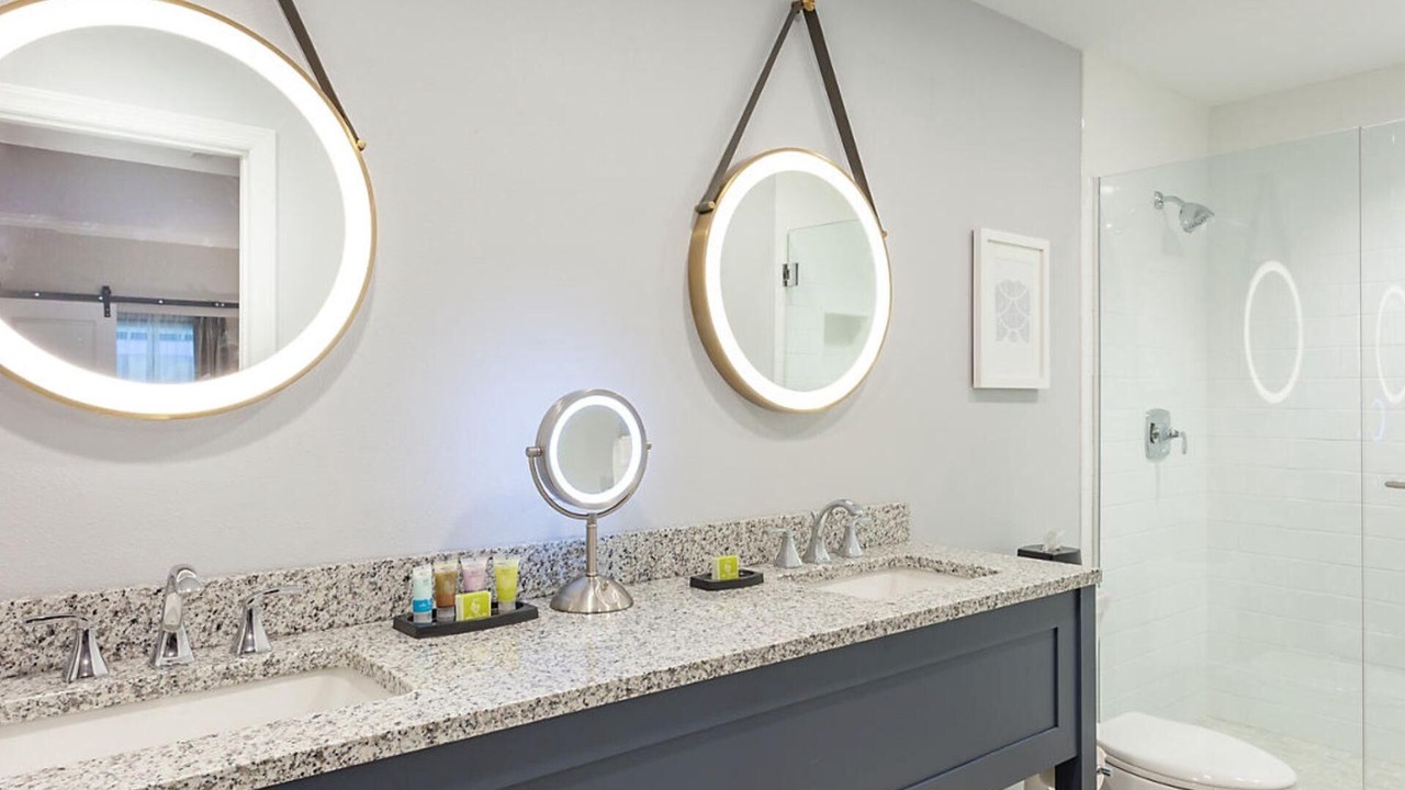 Photo of Bathroom in Cannonborough Elliotborough