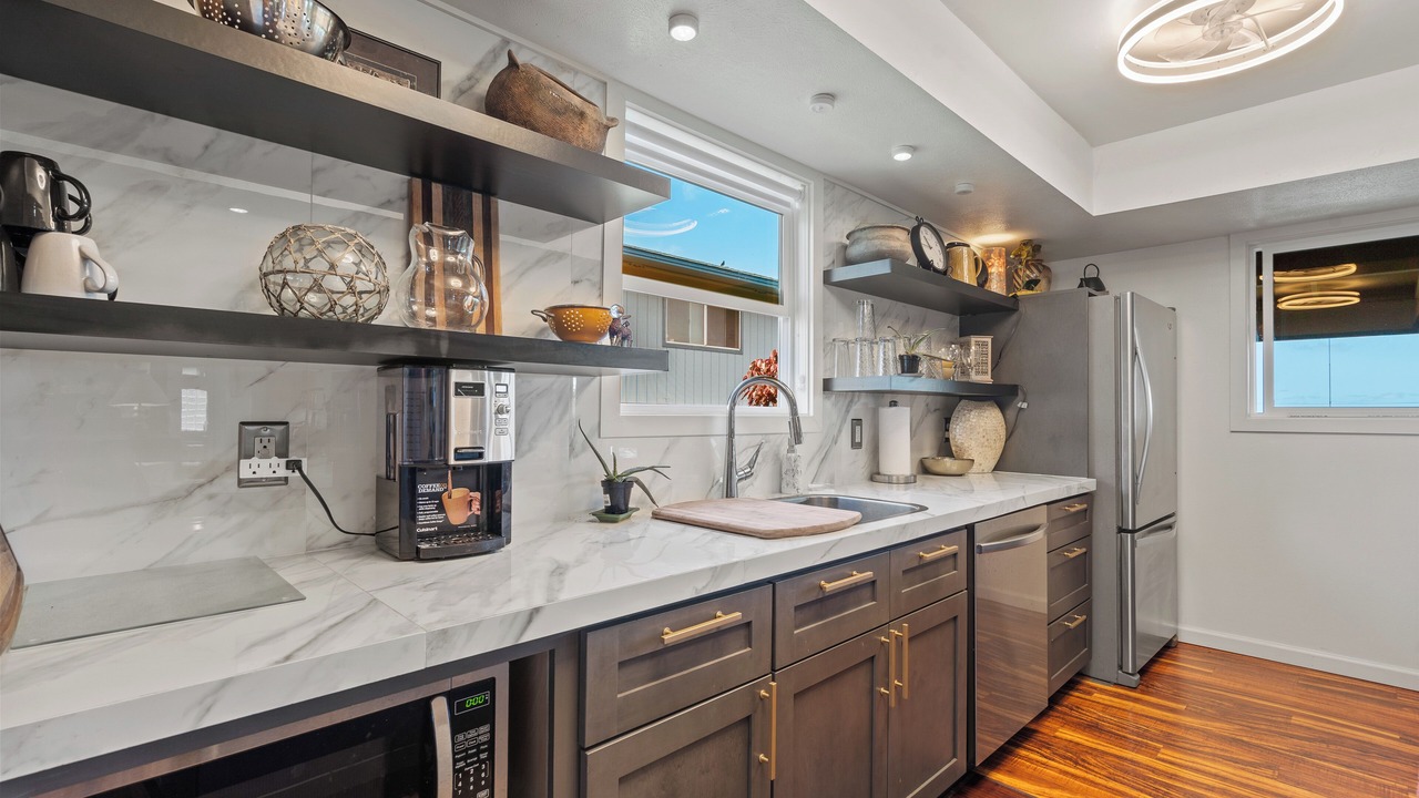 Photo of Kitchen in Haiku