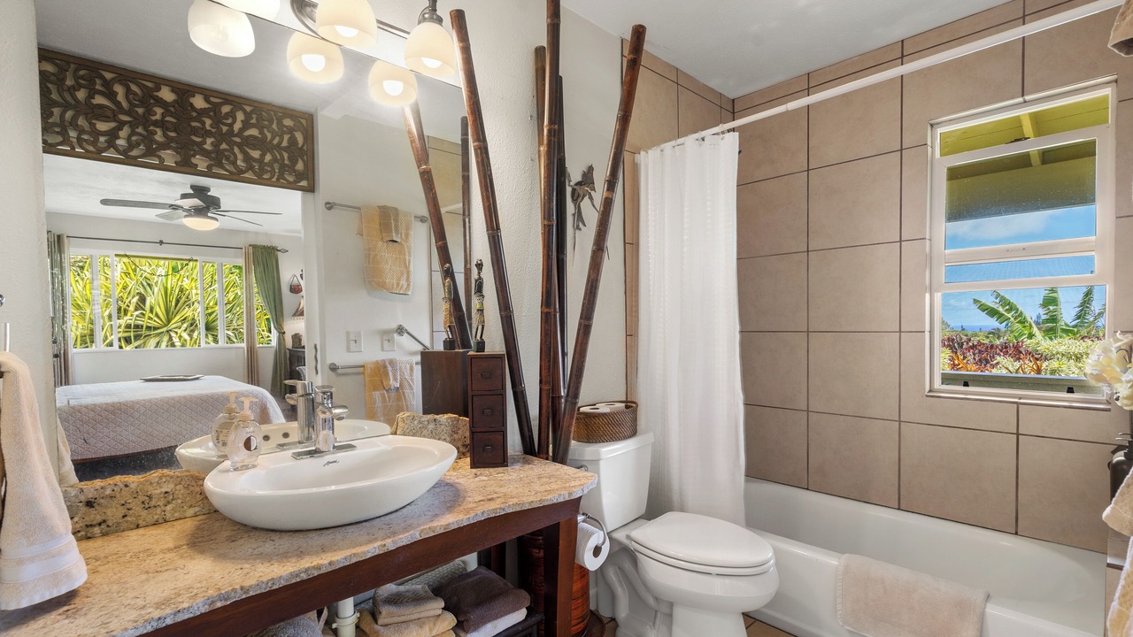 Photo of Bathroom in Haiku