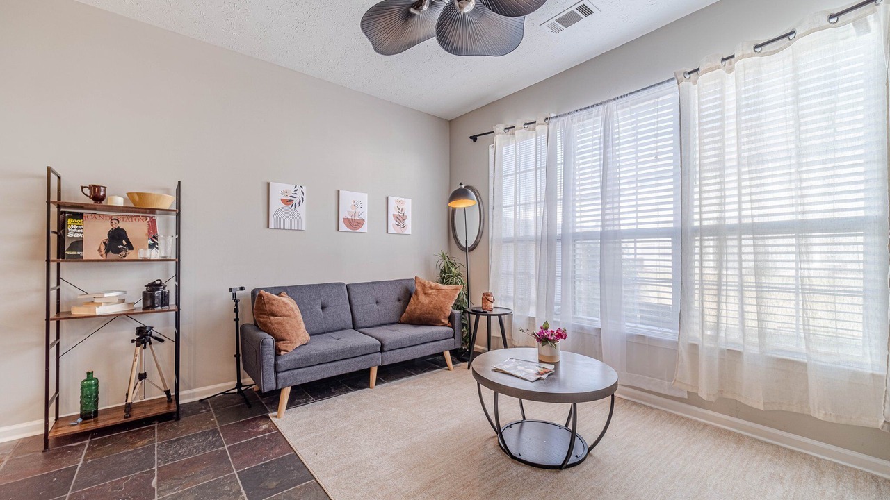 Photo of Livingroom in Flowery Branch