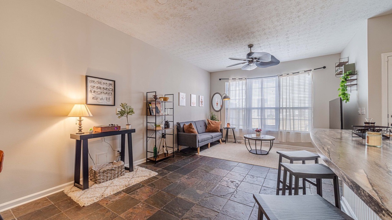 Photo of Livingroom in Flowery Branch