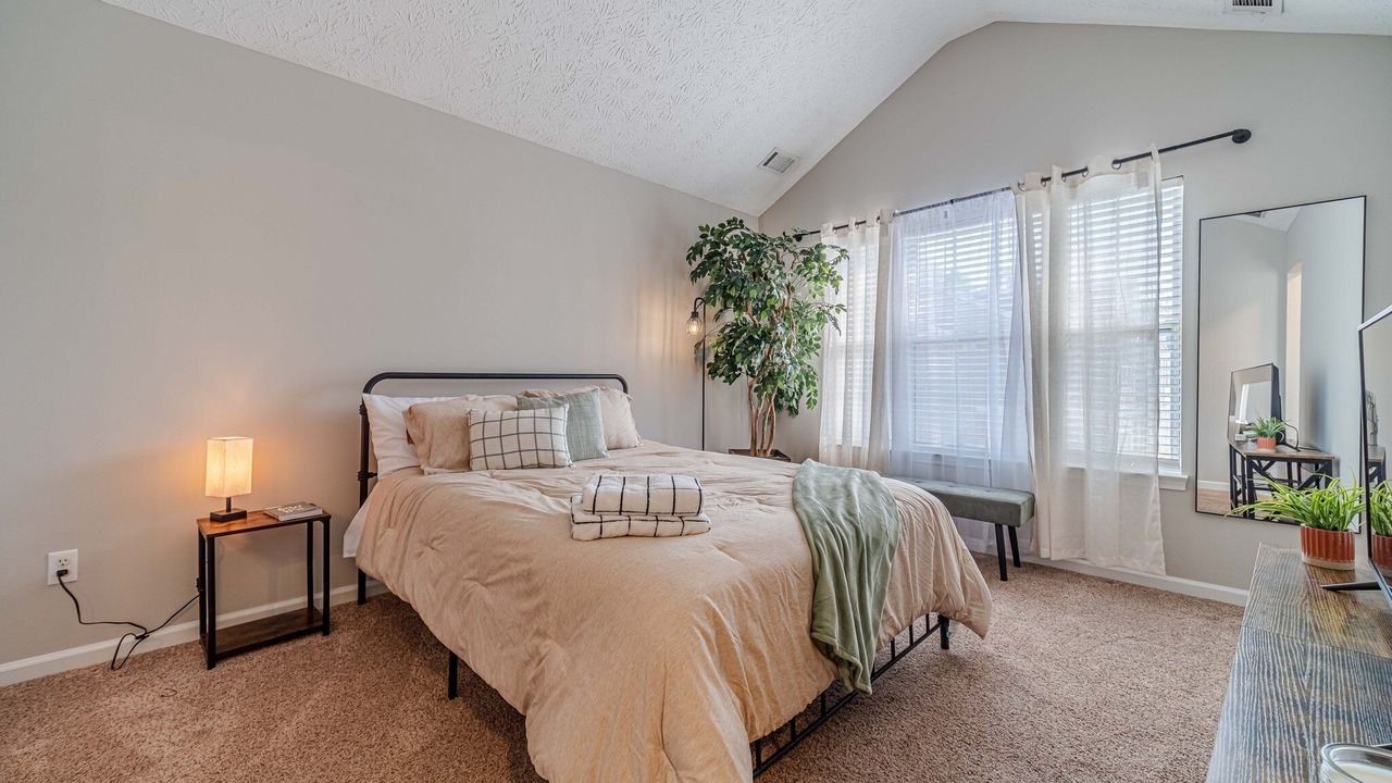 Photo of Bedroom in Flowery Branch