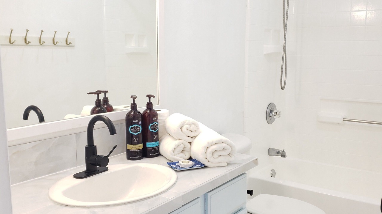 Photo of Bathroom in Keaau