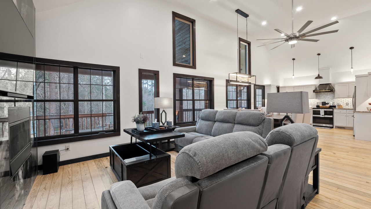 Photo of Livingroom in Flowery Branch