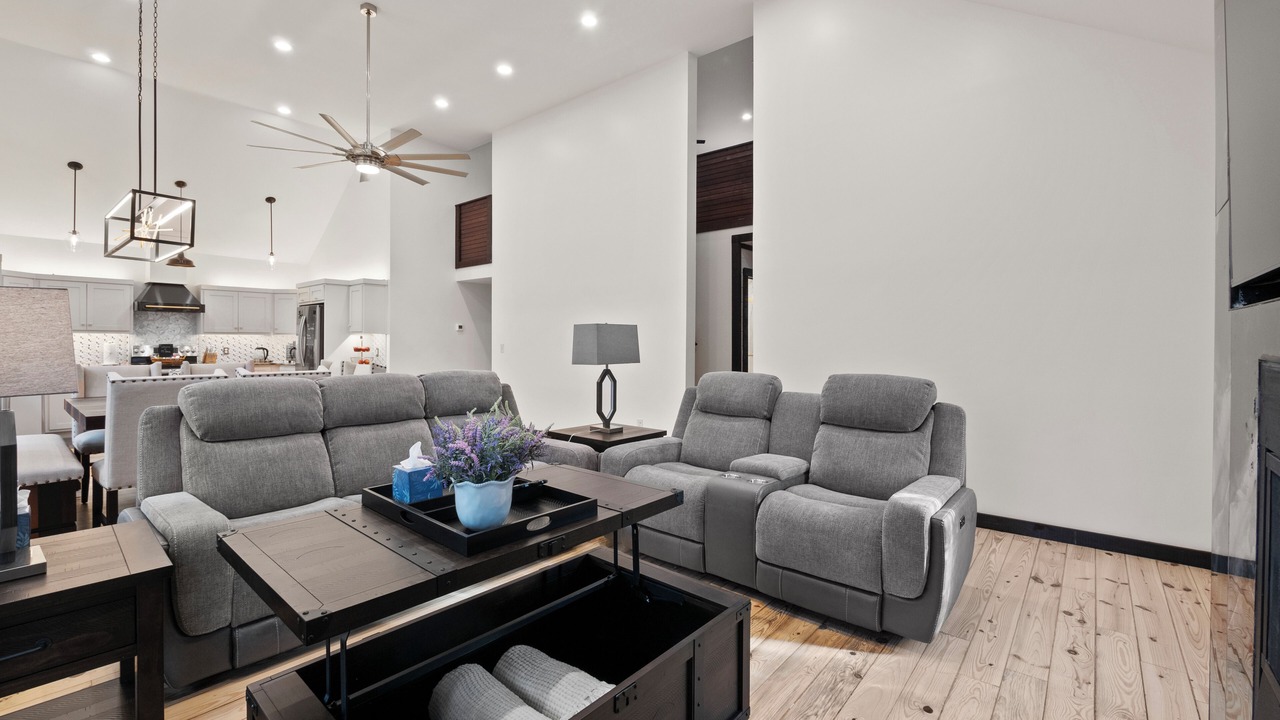 Photo of Livingroom in Flowery Branch