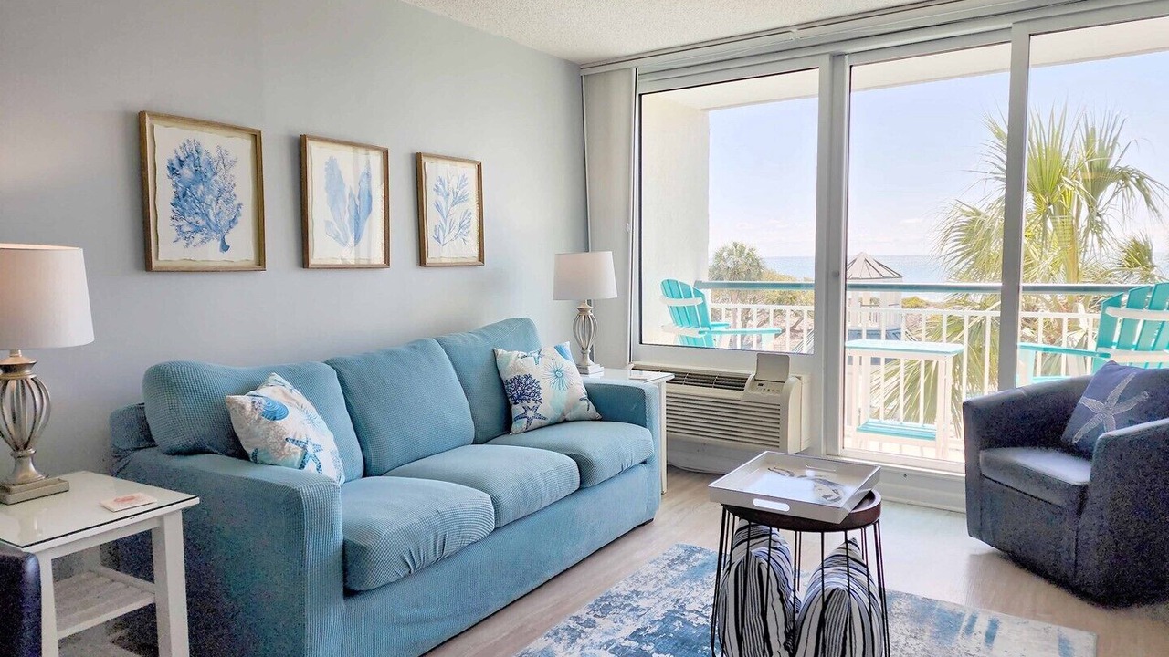 Photo of Livingroom in Litchfield by the Sea