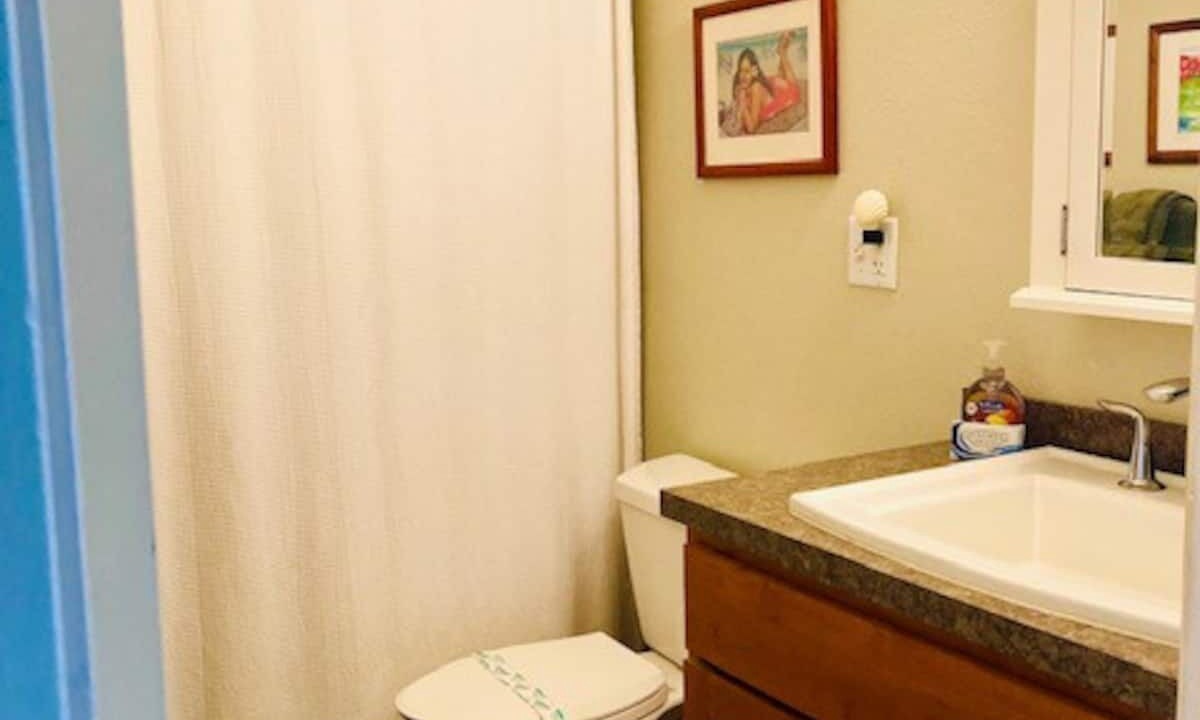 Photo of Bathroom in Ualapue
