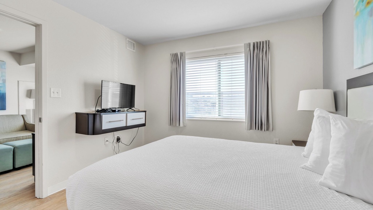 Photo of Bedroom in Far North Central