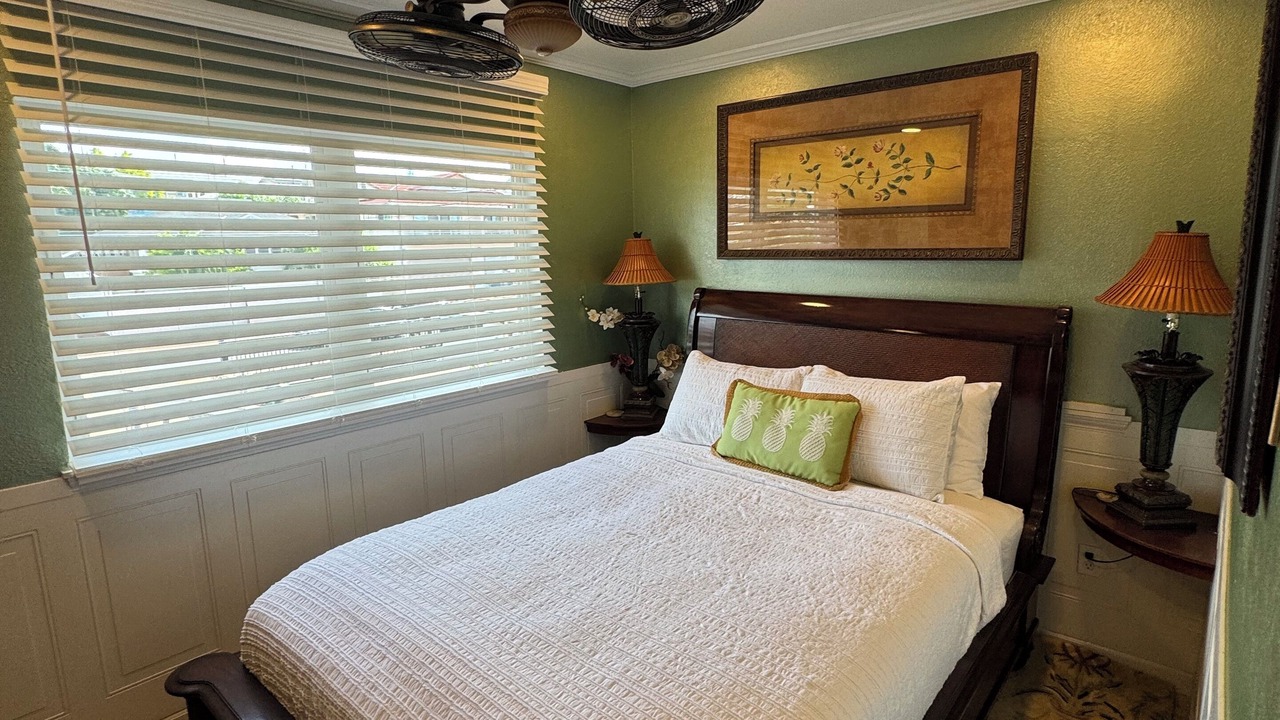 Photo of Bedroom in Diamond Head - Kapahulu - St. Louis