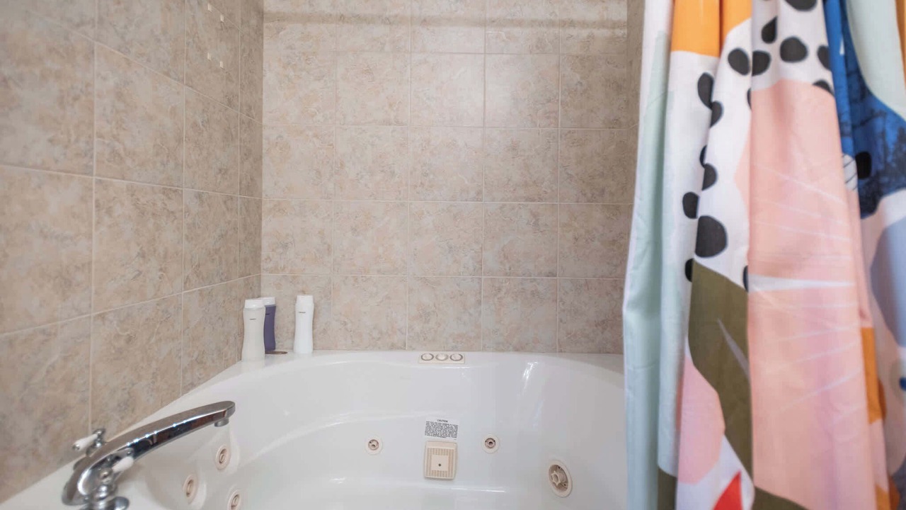 Photo of Bathroom in Newland