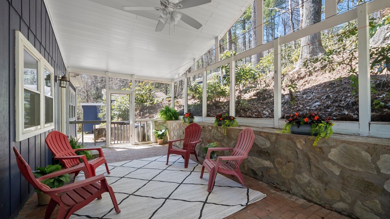 Photo of Patio Balcony in Newland