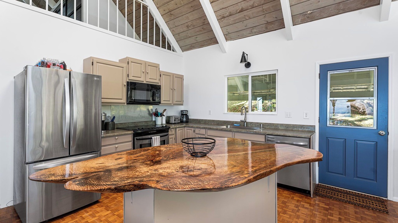 Photo of Kitchen in Laupahoehoe