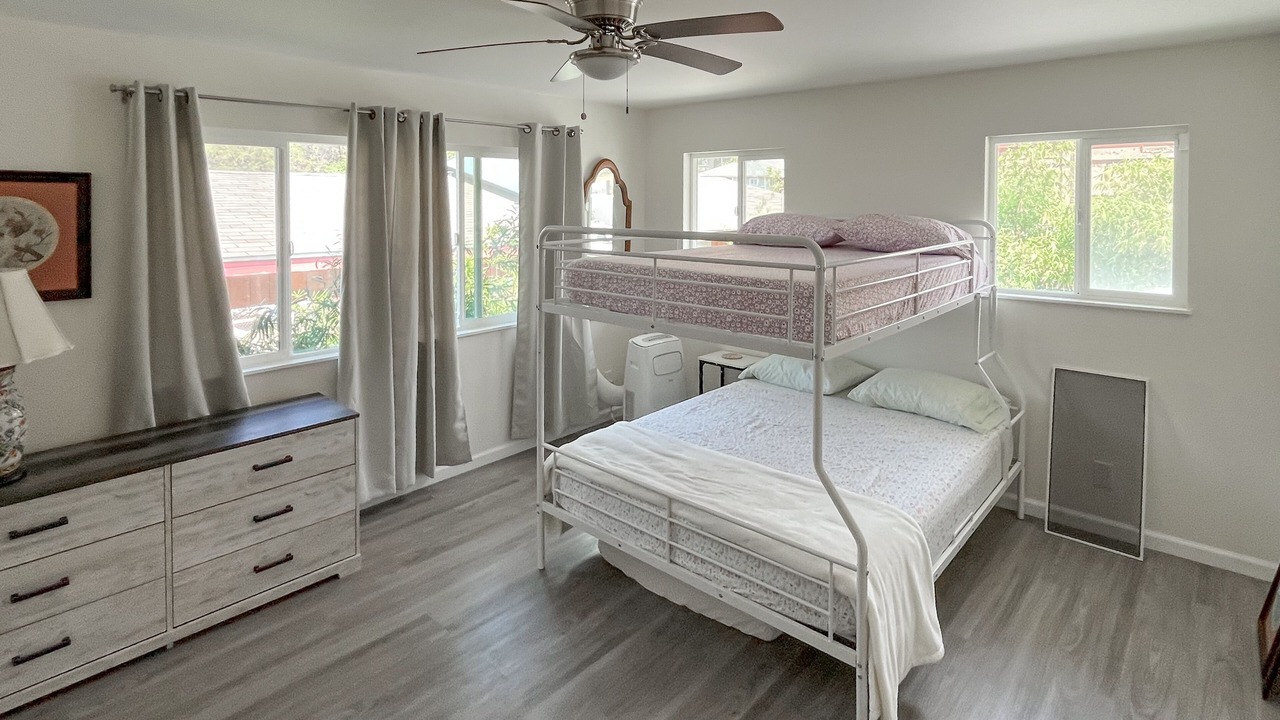 Photo of Bedroom in Nanakuli