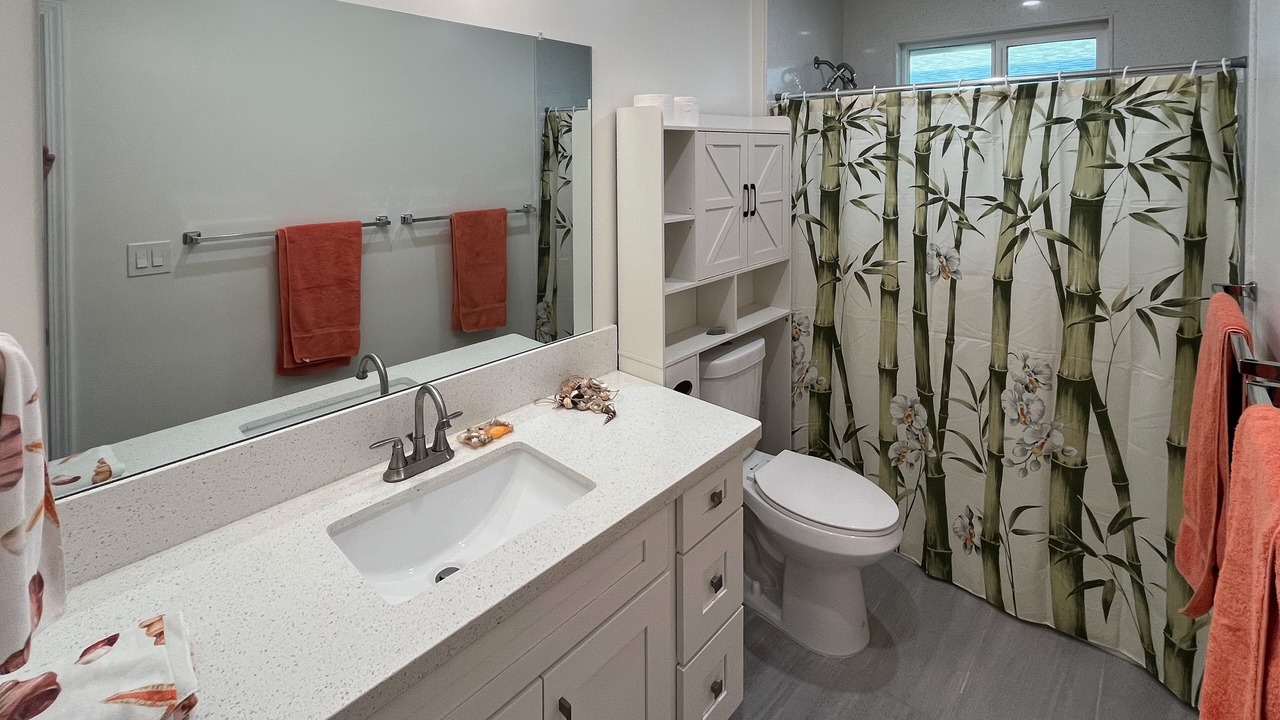 Photo of Bathroom in Nanakuli