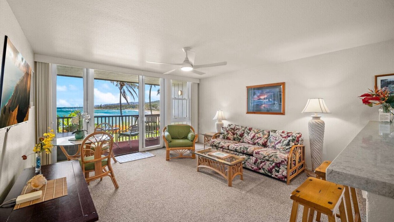Photo of Livingroom in Wailua