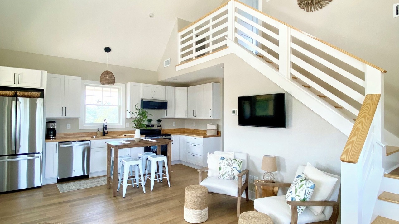 Photo of Livingroom in Avon
