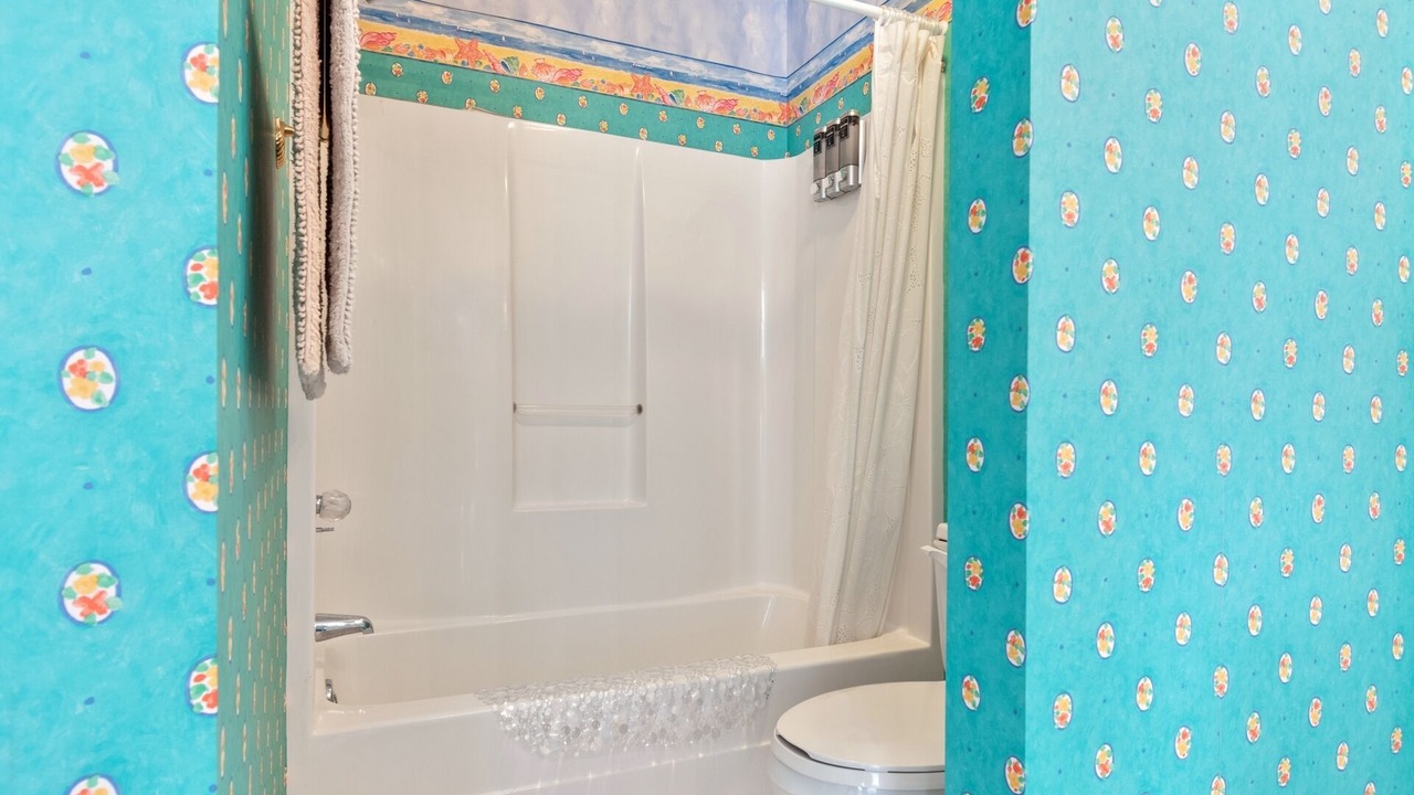 Photo of Bathroom in Garden City
