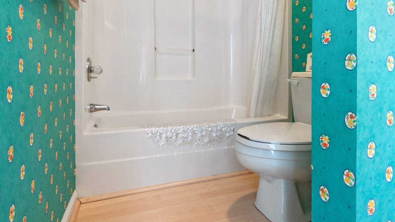 Photo of Bathroom in Garden City