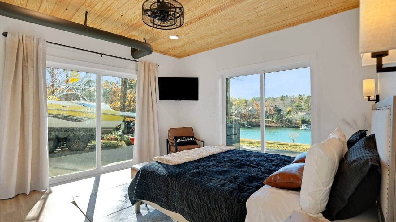 Photo of Bedroom in Seneca