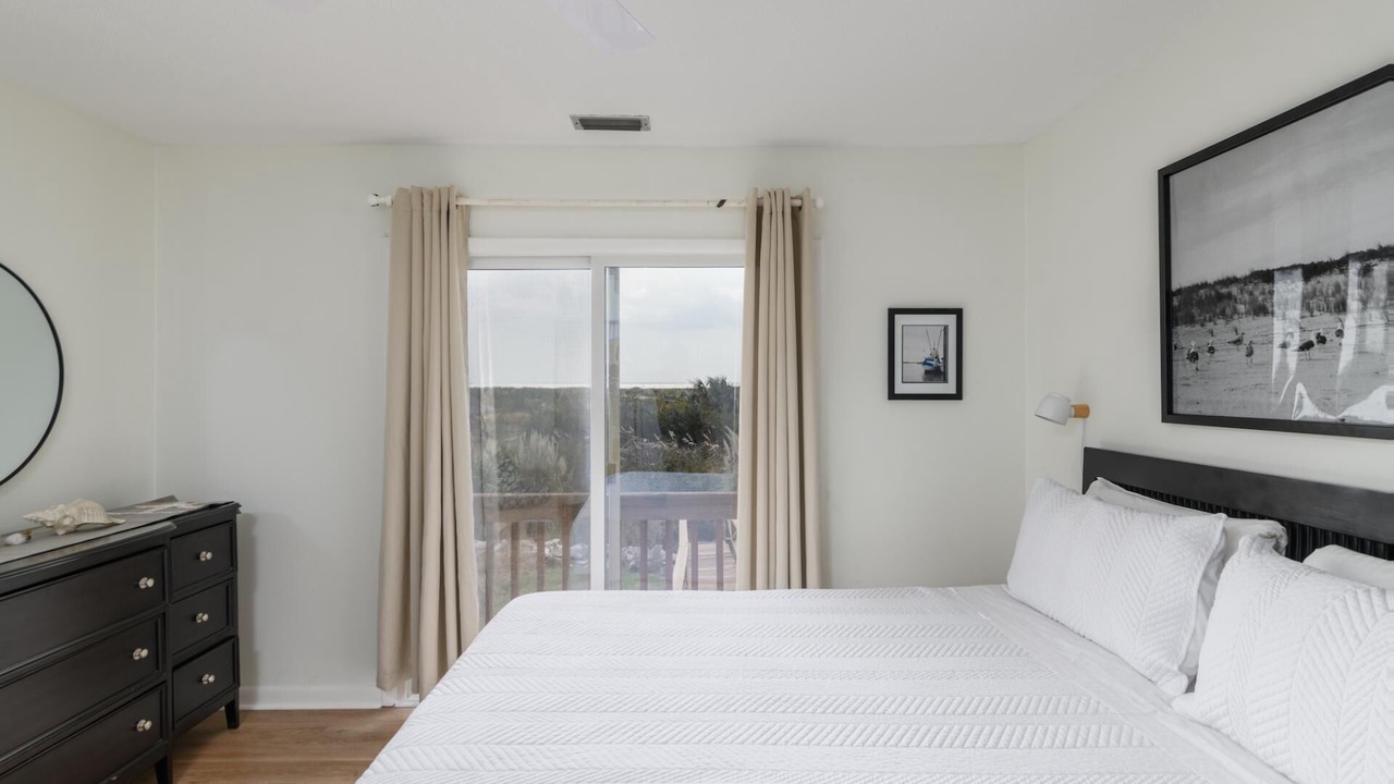 Photo of Bedroom in Saint Helena Island