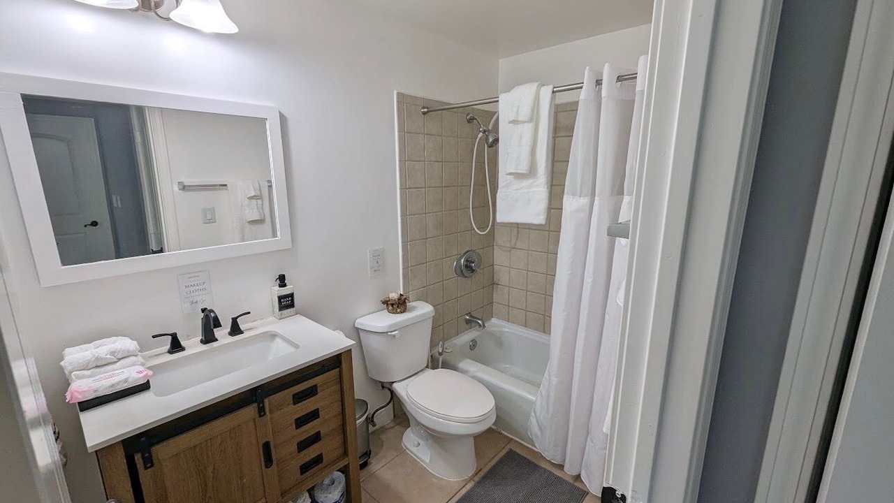 Photo of Bathroom in Waianae