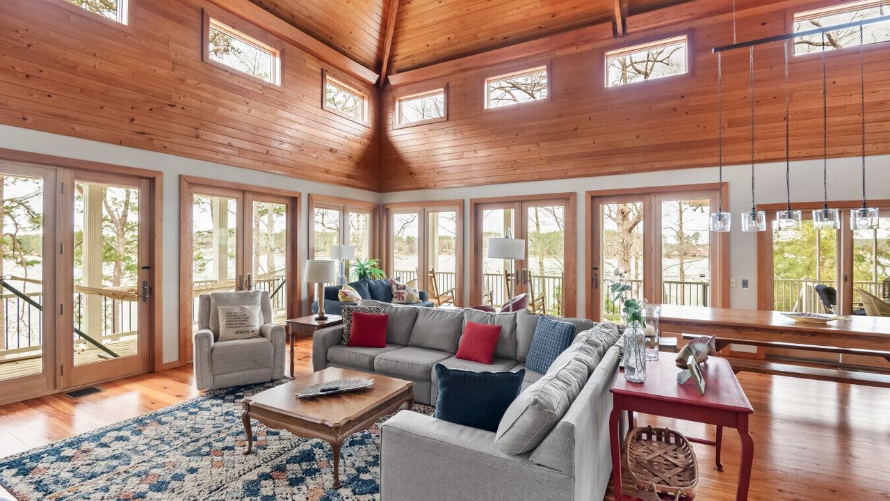Photo of Livingroom in Leesville