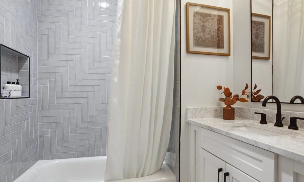 Photo of Bathroom in Old West Broad Neighborhood