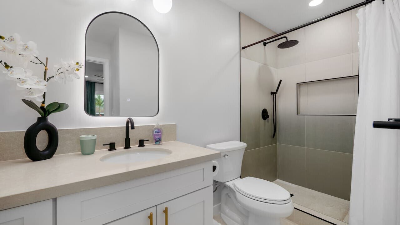 Photo of Bathroom in Coconut Grove