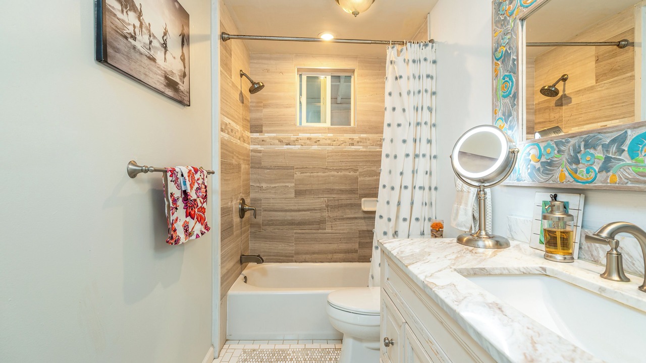 Photo of Bathroom in Waialee