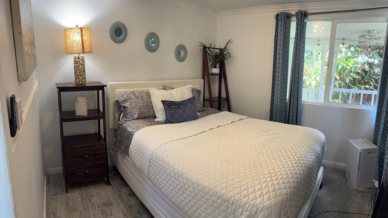 Photo of Bedroom in Waialee