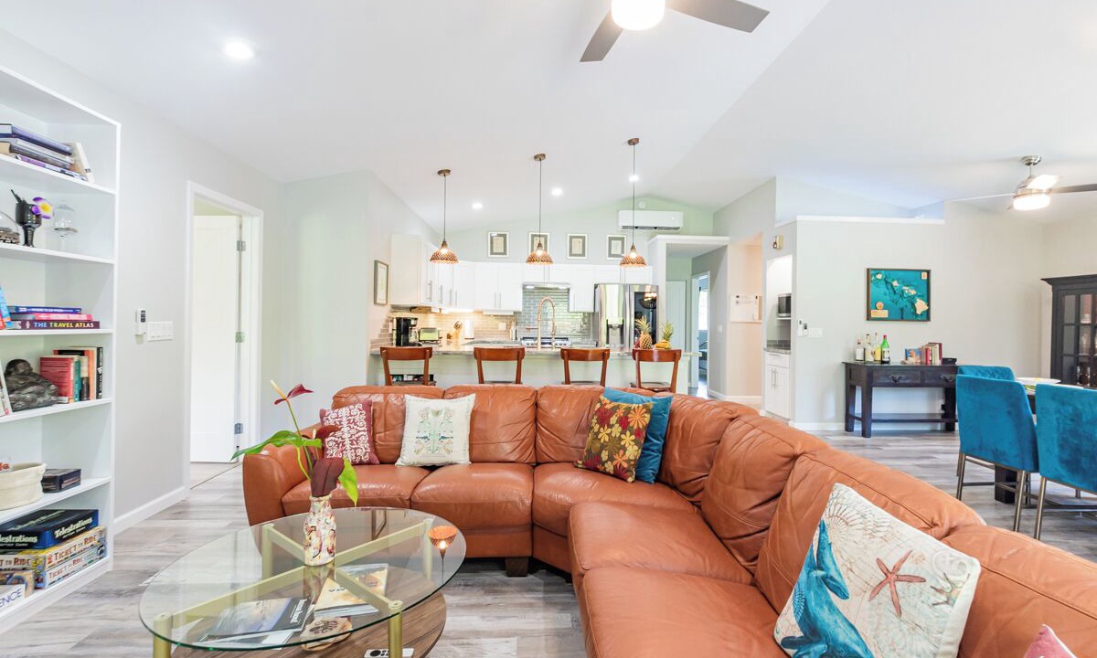 Photo of Livingroom in Orchidlands Estates