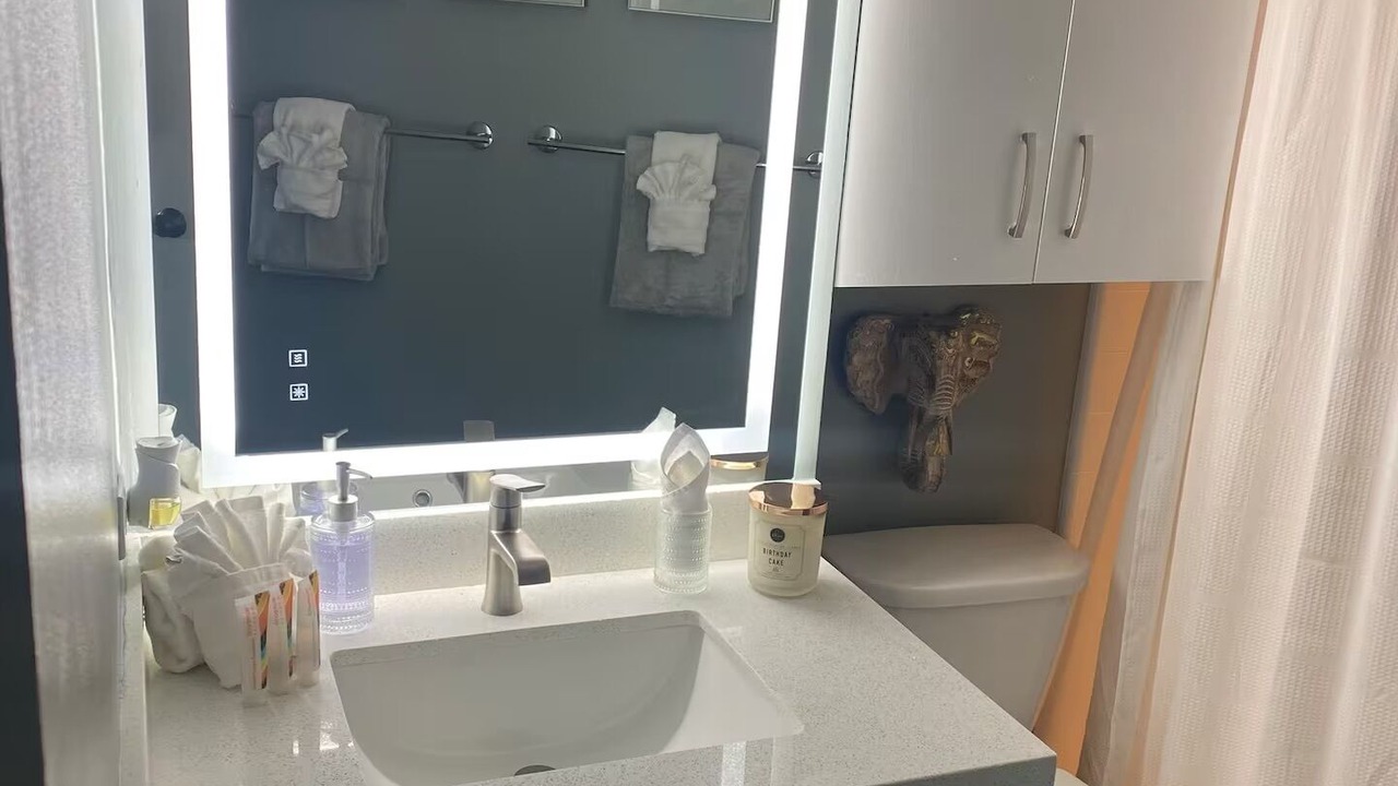 Photo of Bathroom in Ala Moana