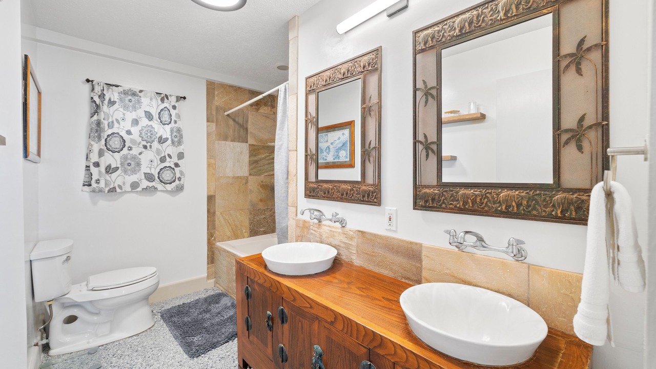 Photo of Bathroom in Waialua