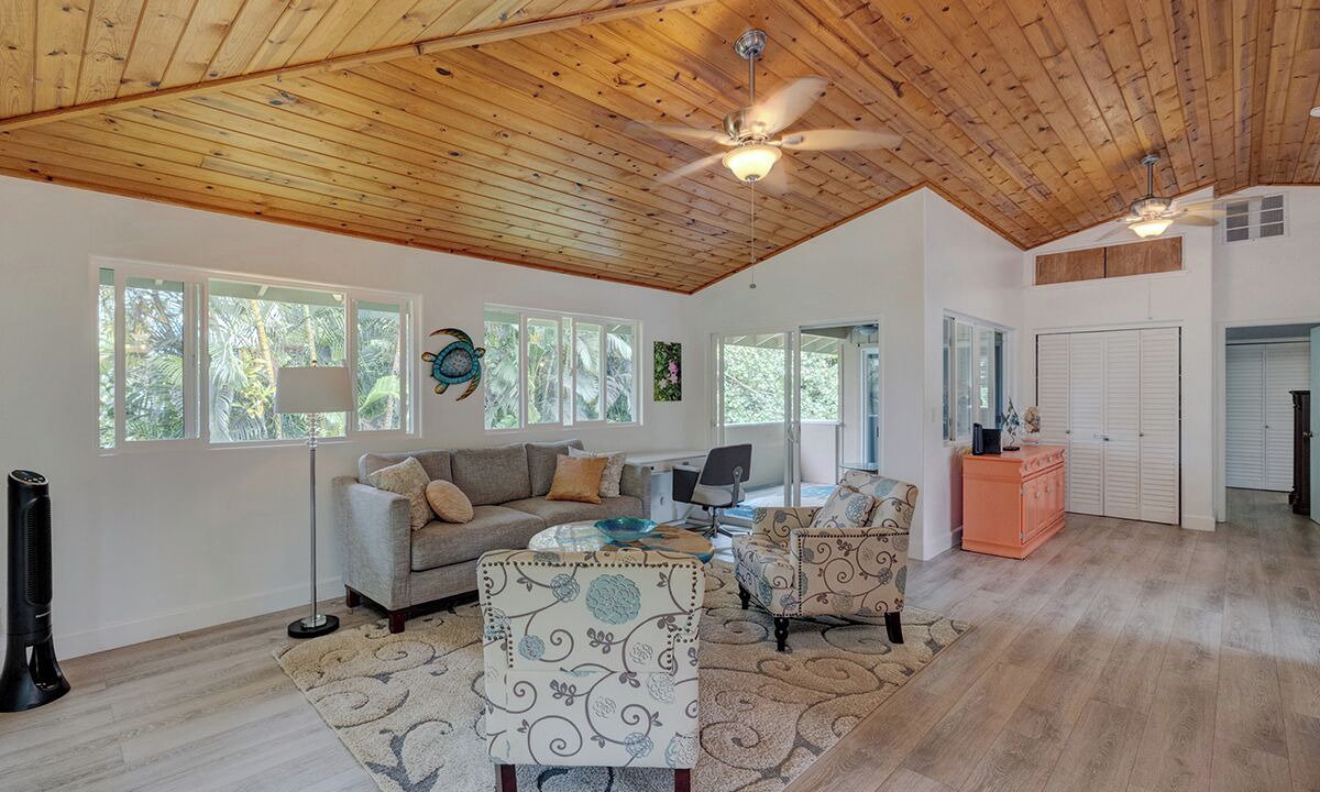 Photo of Livingroom in Kapoho