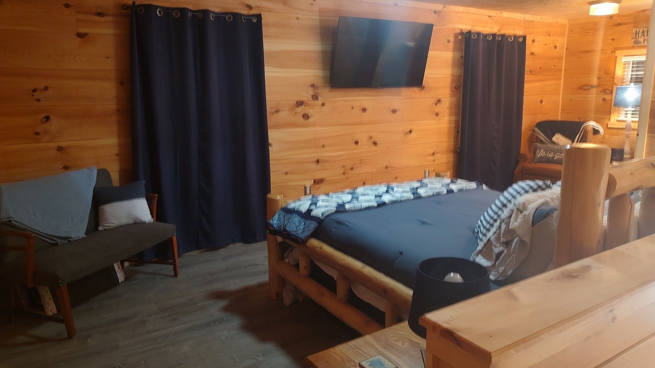 Photo of Bedroom in Mountain Rest